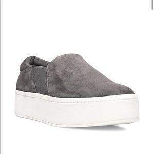 Vince Warren slip on sneakers